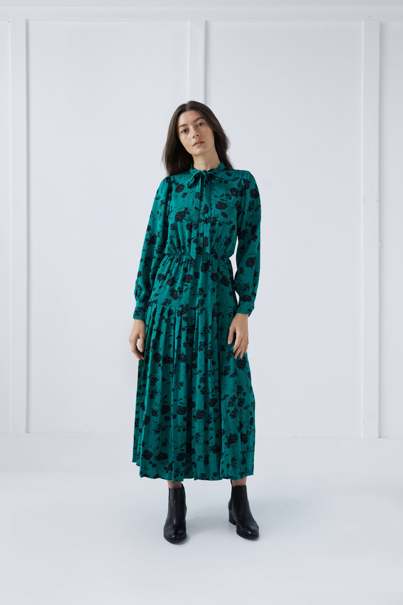 Paloma Dress in Print on Green #1533GF – UNAYA