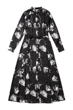 Load image into Gallery viewer, Snap Dress in Flower Print #3114UHP