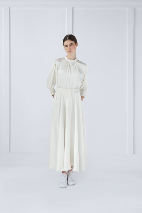 Lydia Blouse in Ivory Hammered Silky Fabric #8315WST